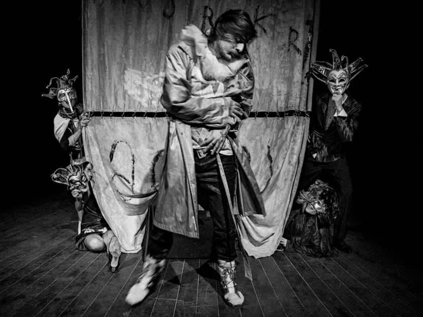 hamlet production photo 1