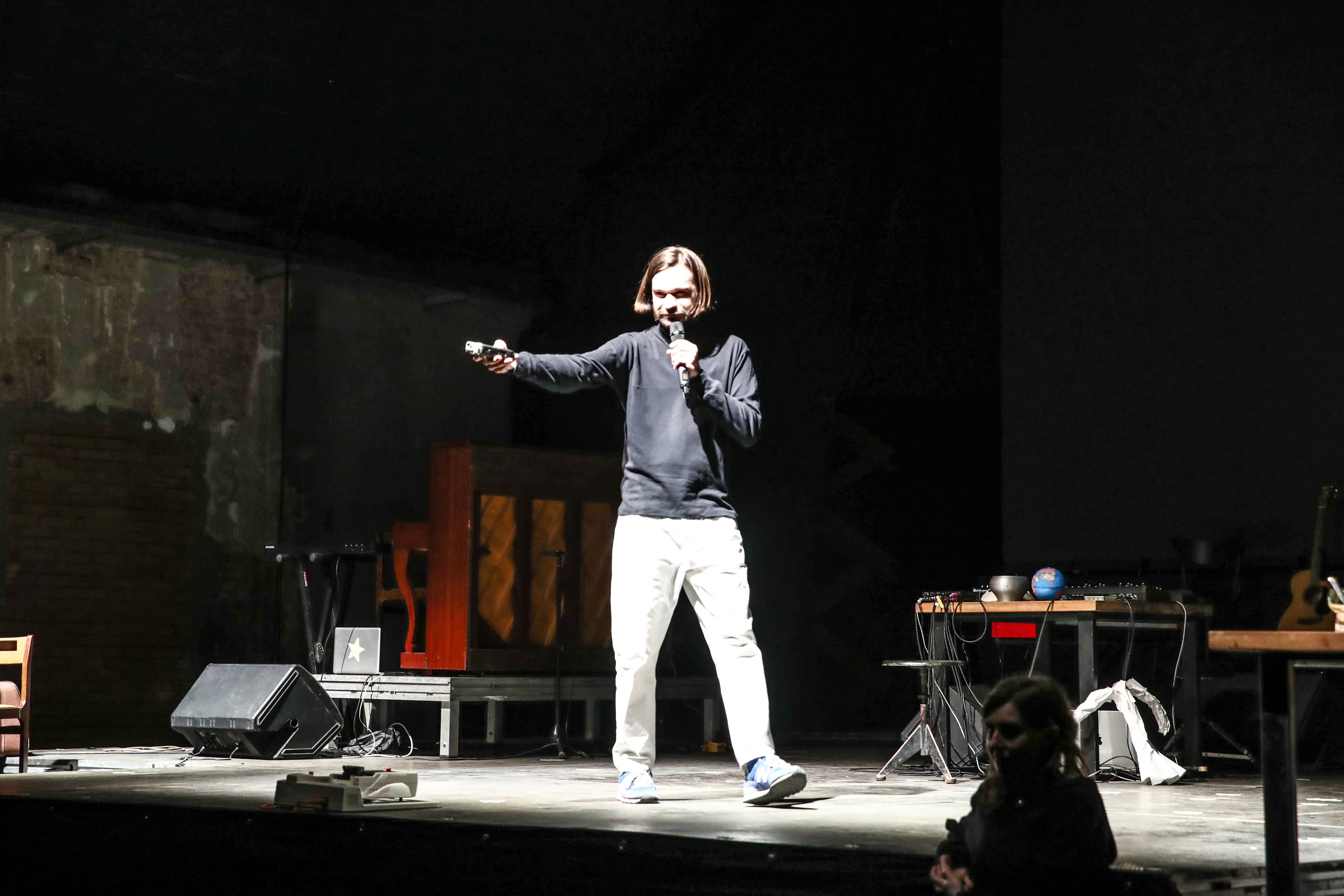 hamlet production photo 1